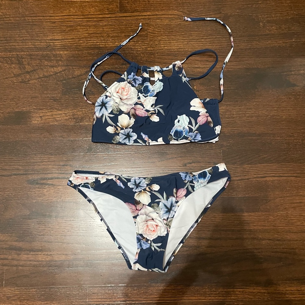 Women’s CUPSHE bikini set